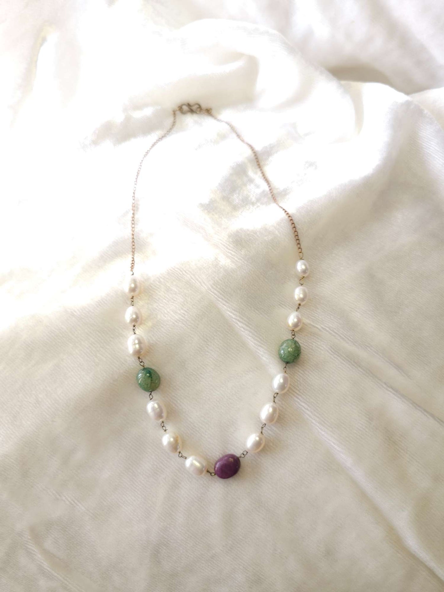 Taravali Pearl unisex Necklace 1