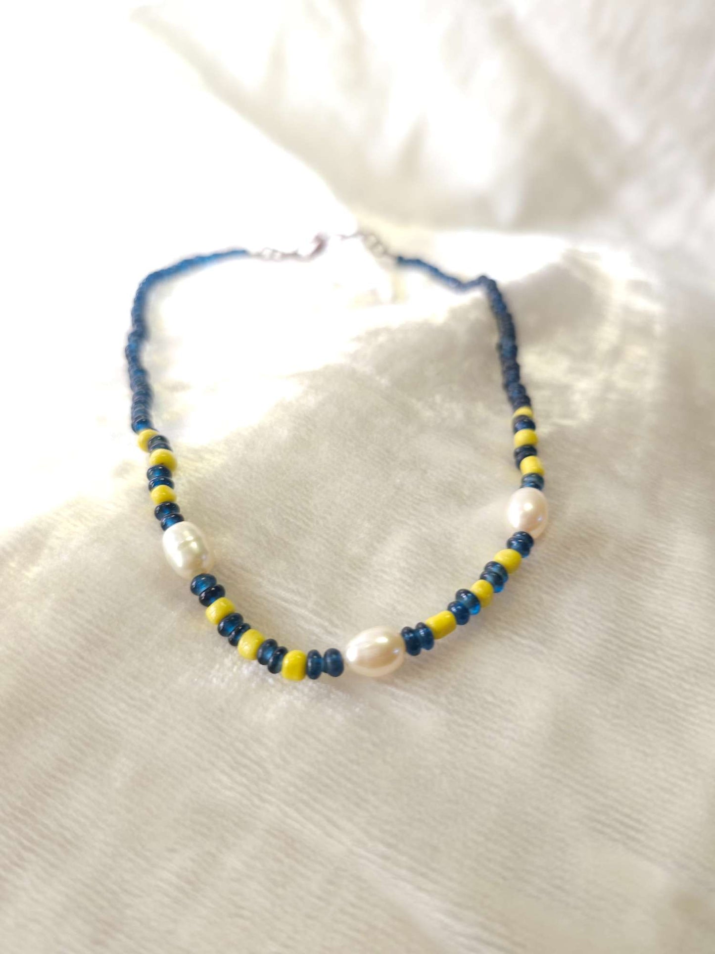 Blue beach pearl necklace
