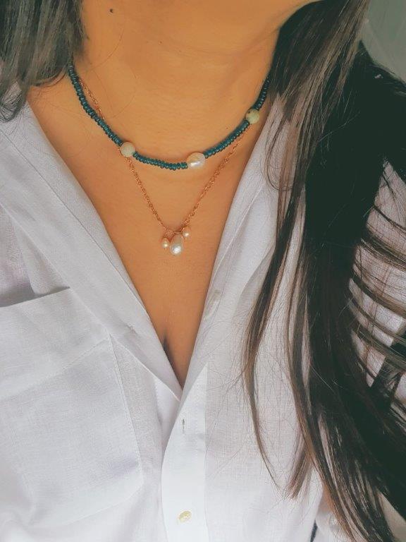 Three pearl chain necklace