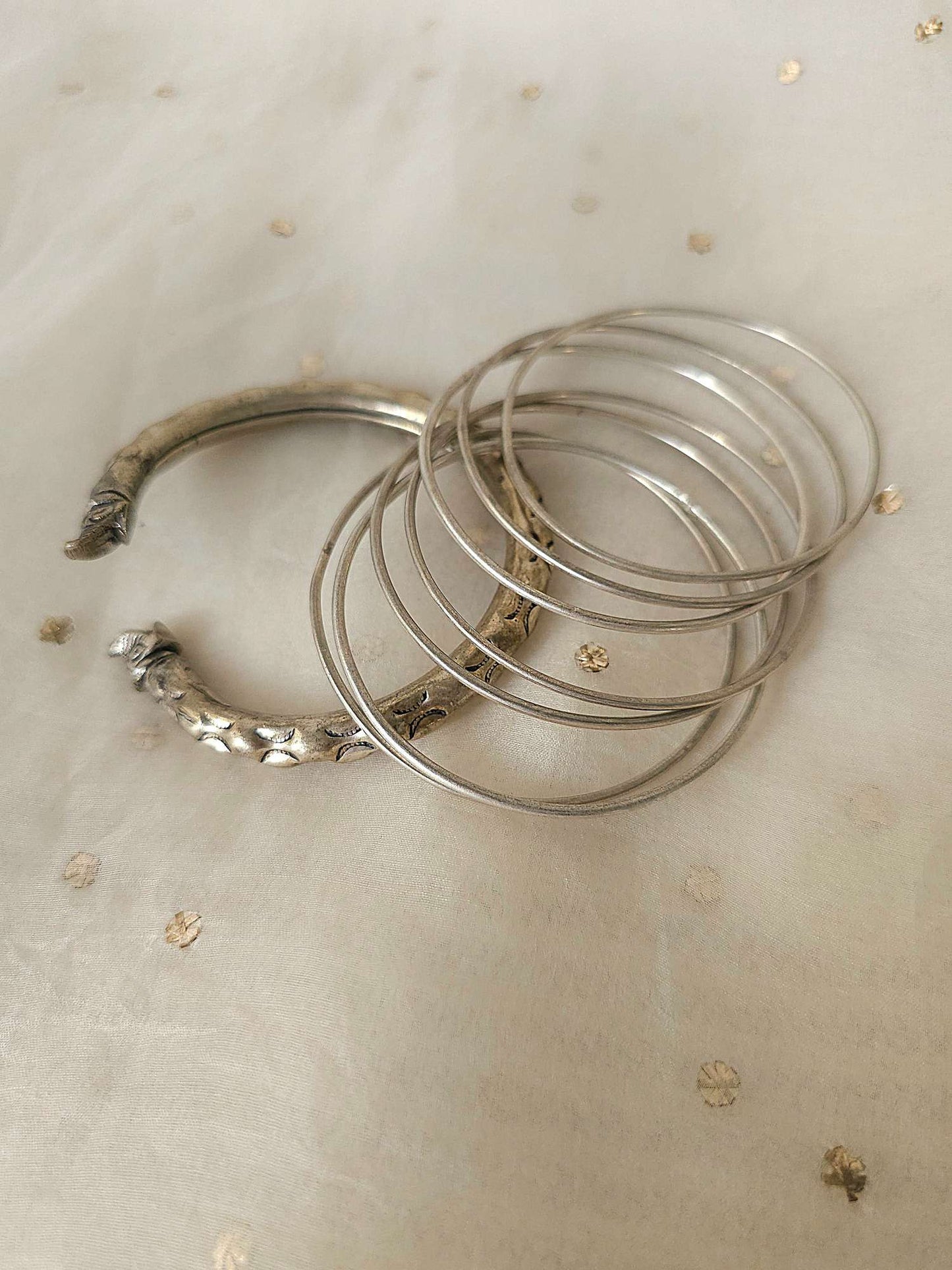 Oxidized bangle combo