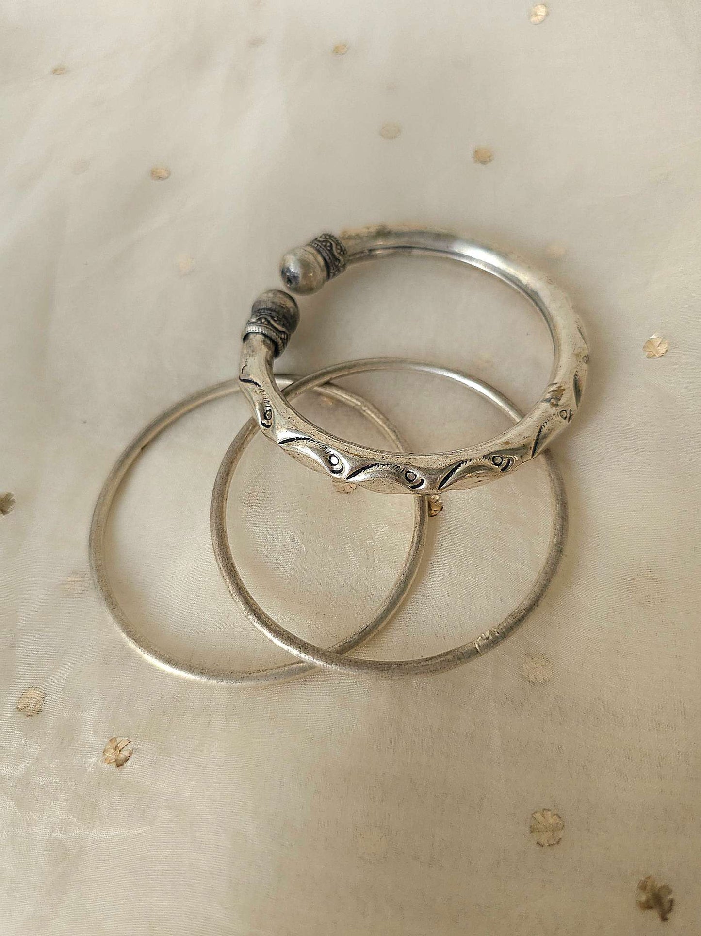 Oxidized bangle combo