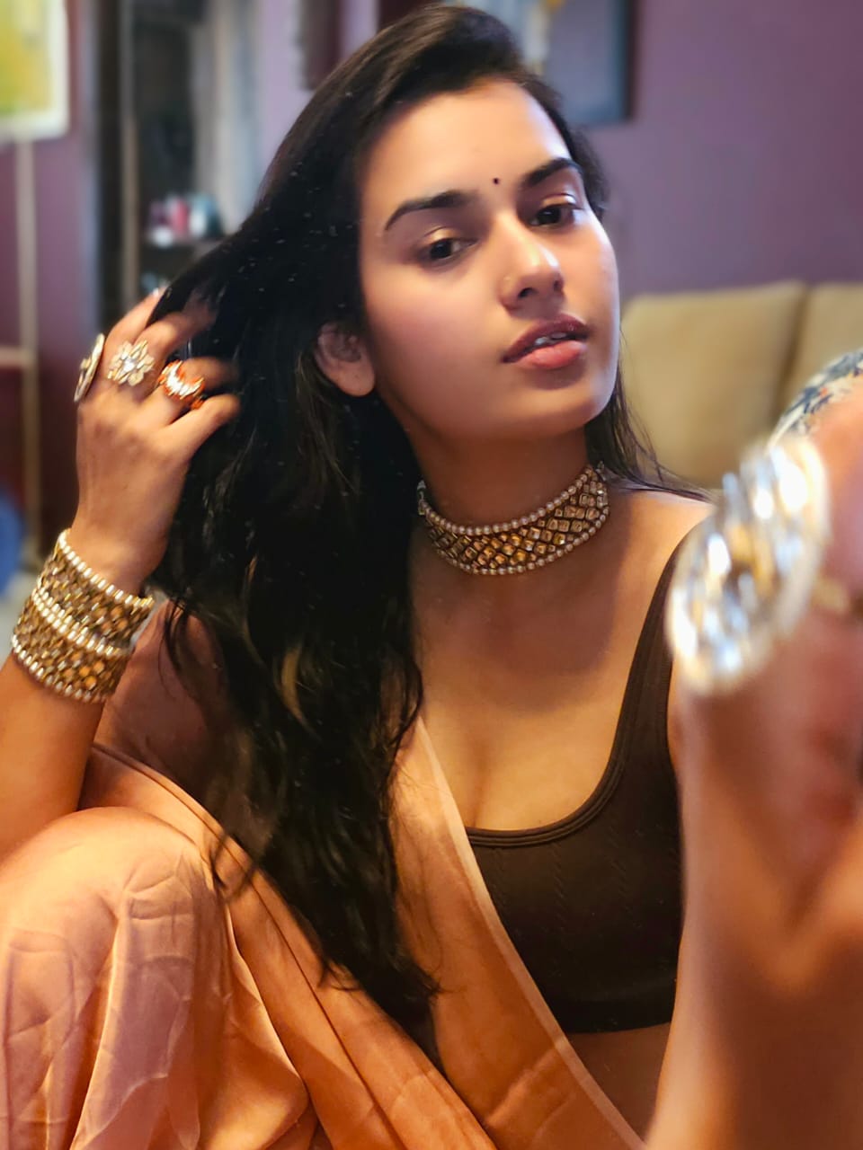 The galta gate sleek choker