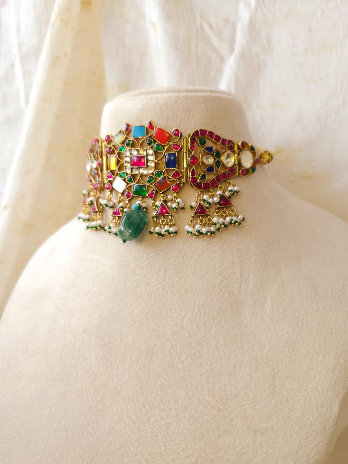 Navratan d'art necklace