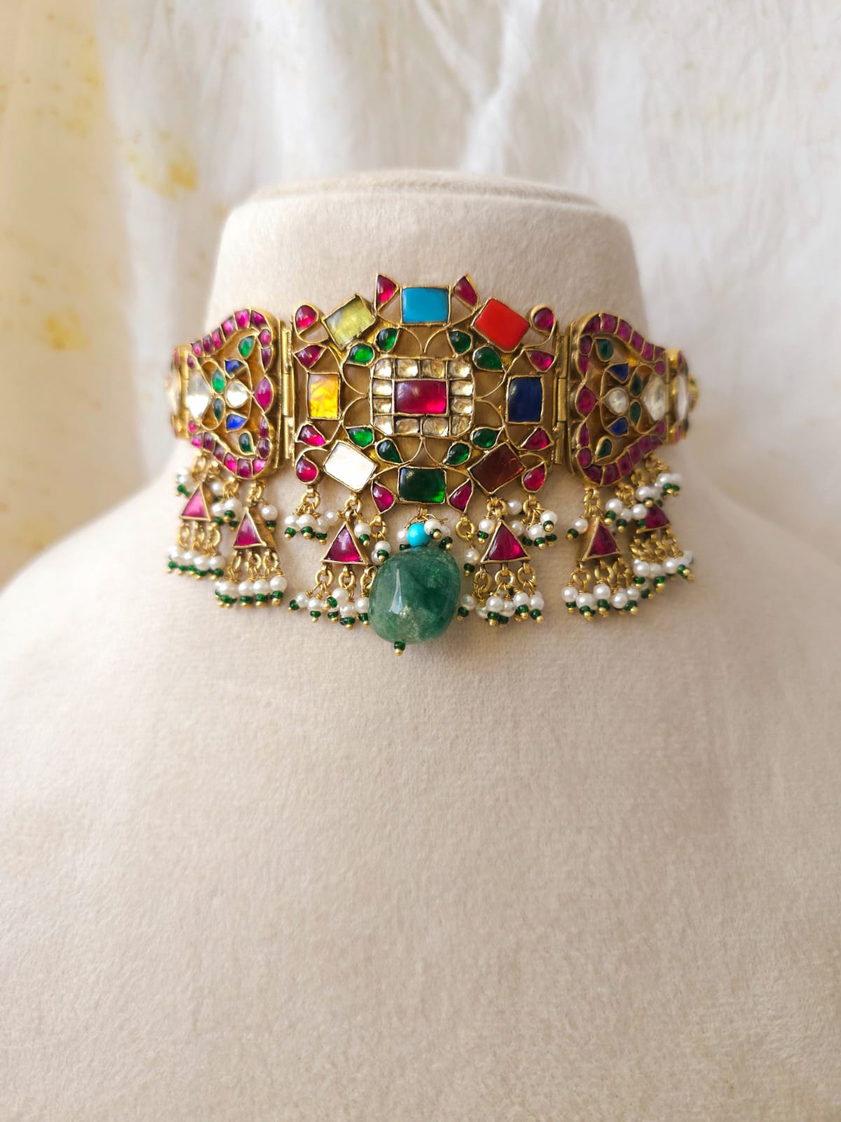 Navratan d'art necklace