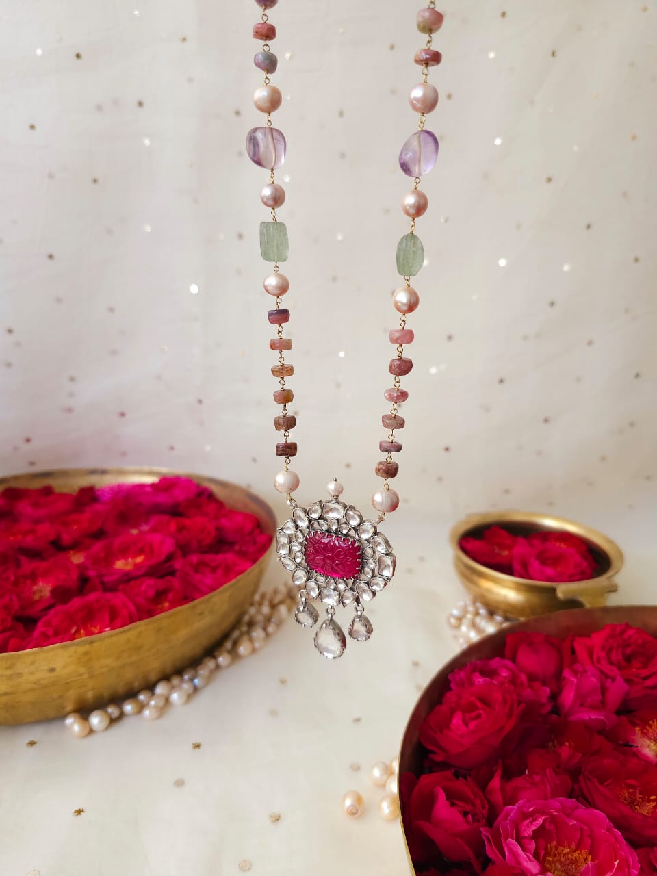 Jarul rococo necklace