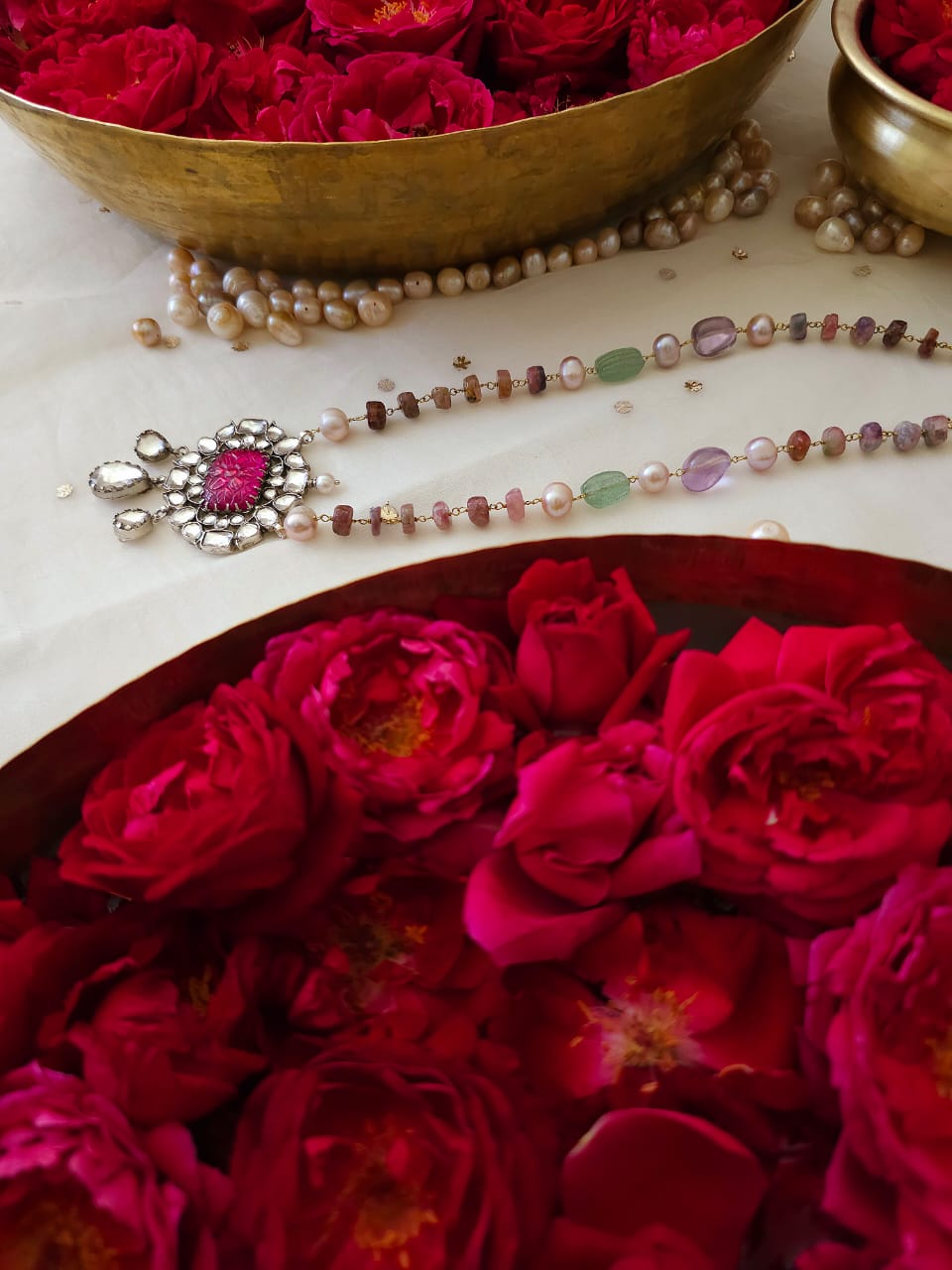 Jarul rococo necklace