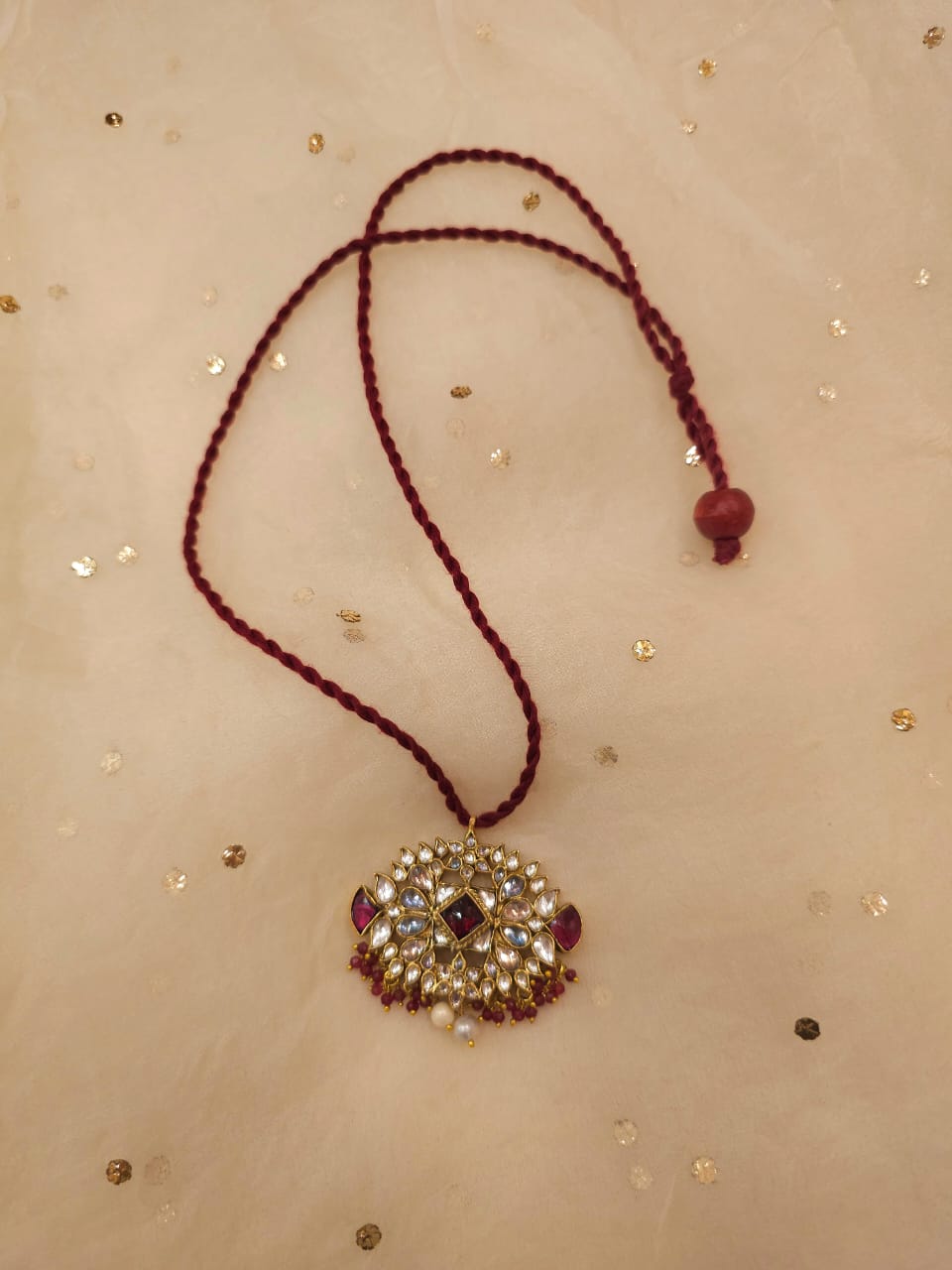 Shy Di pendant necklace