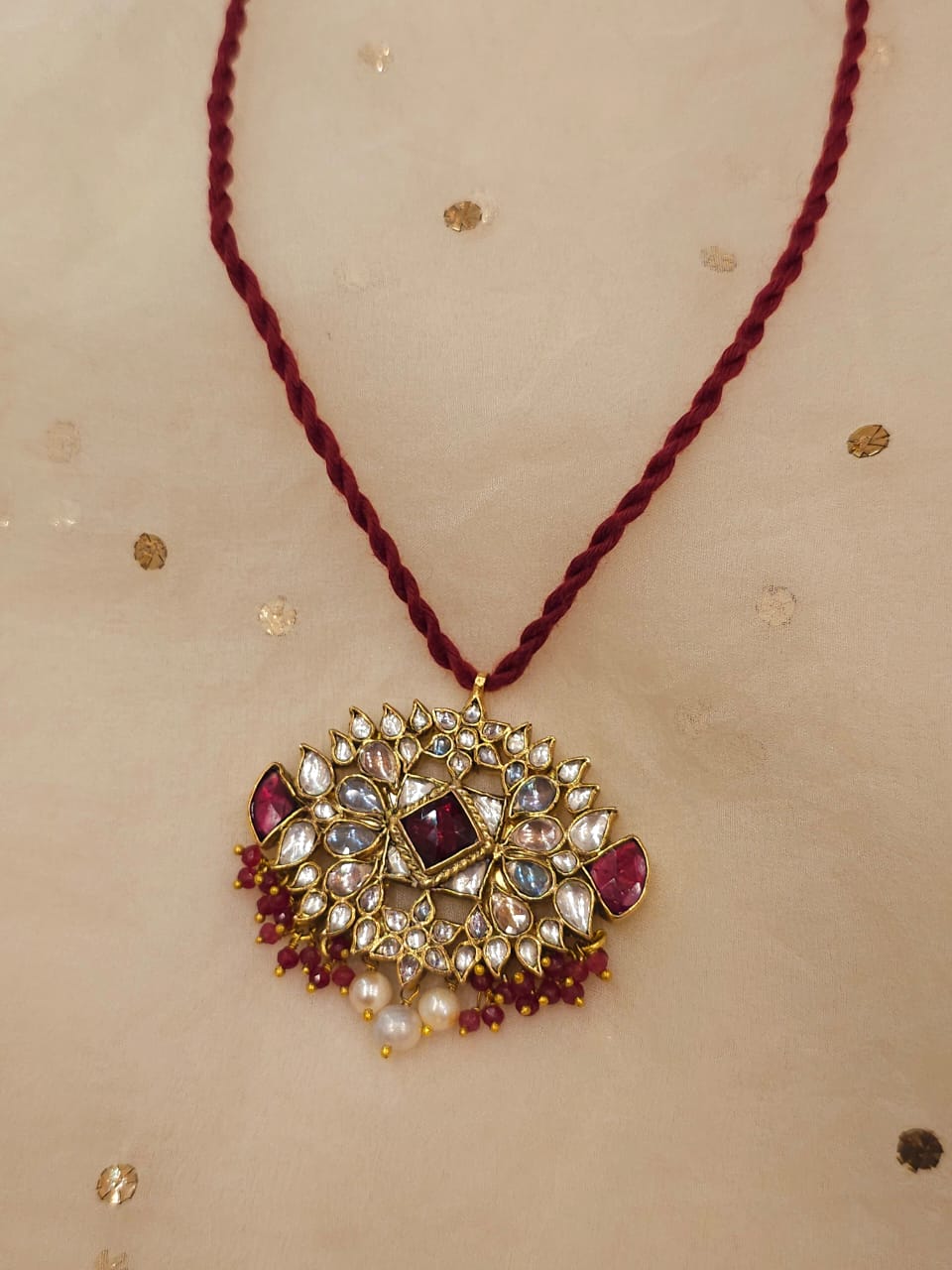 Shy Di pendant necklace