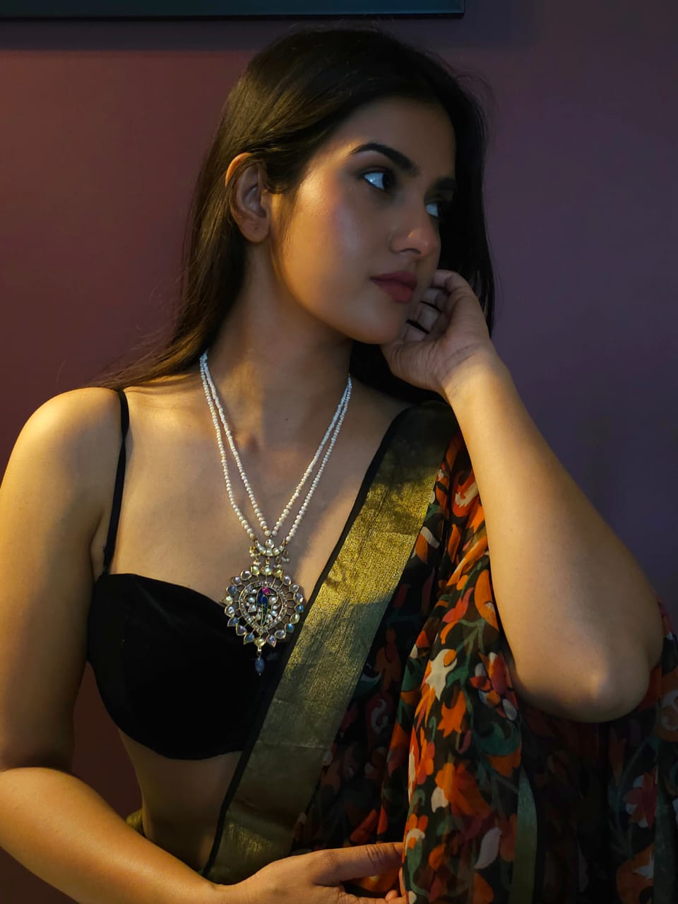 Queen Ayesha pearl necklace