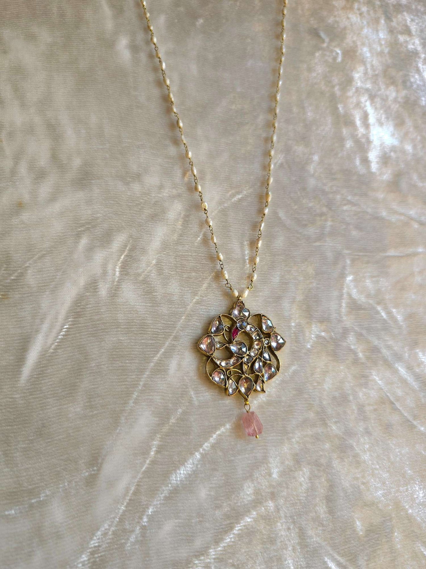 Pepper queen pendant necklace