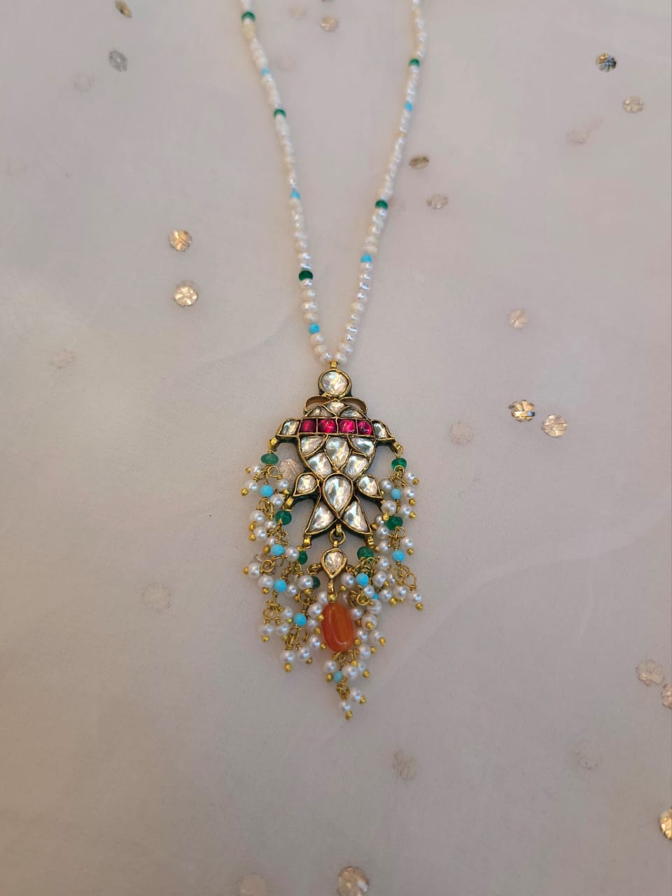 Avanti shafri pendant necklace