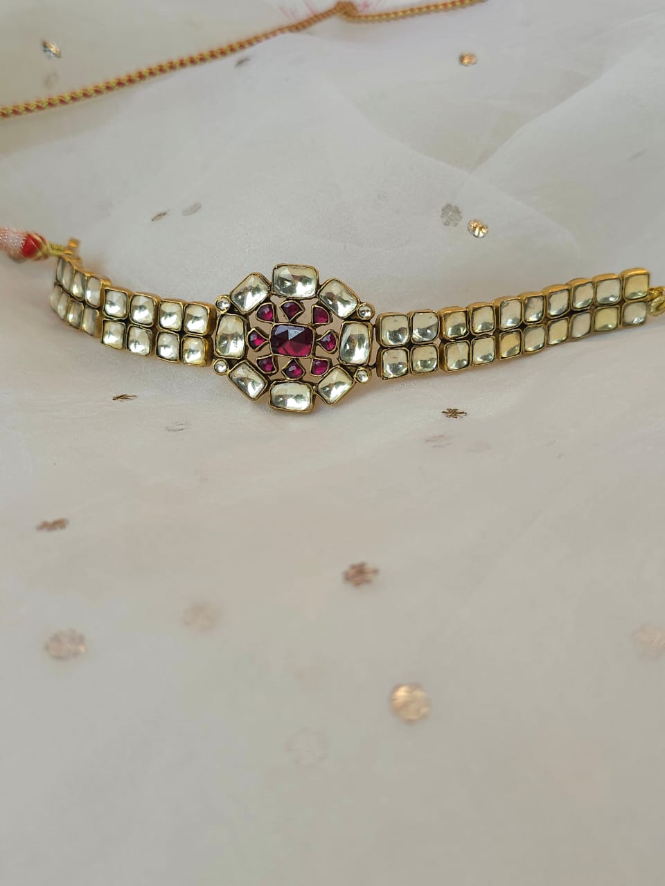 Gulkand sleek choker