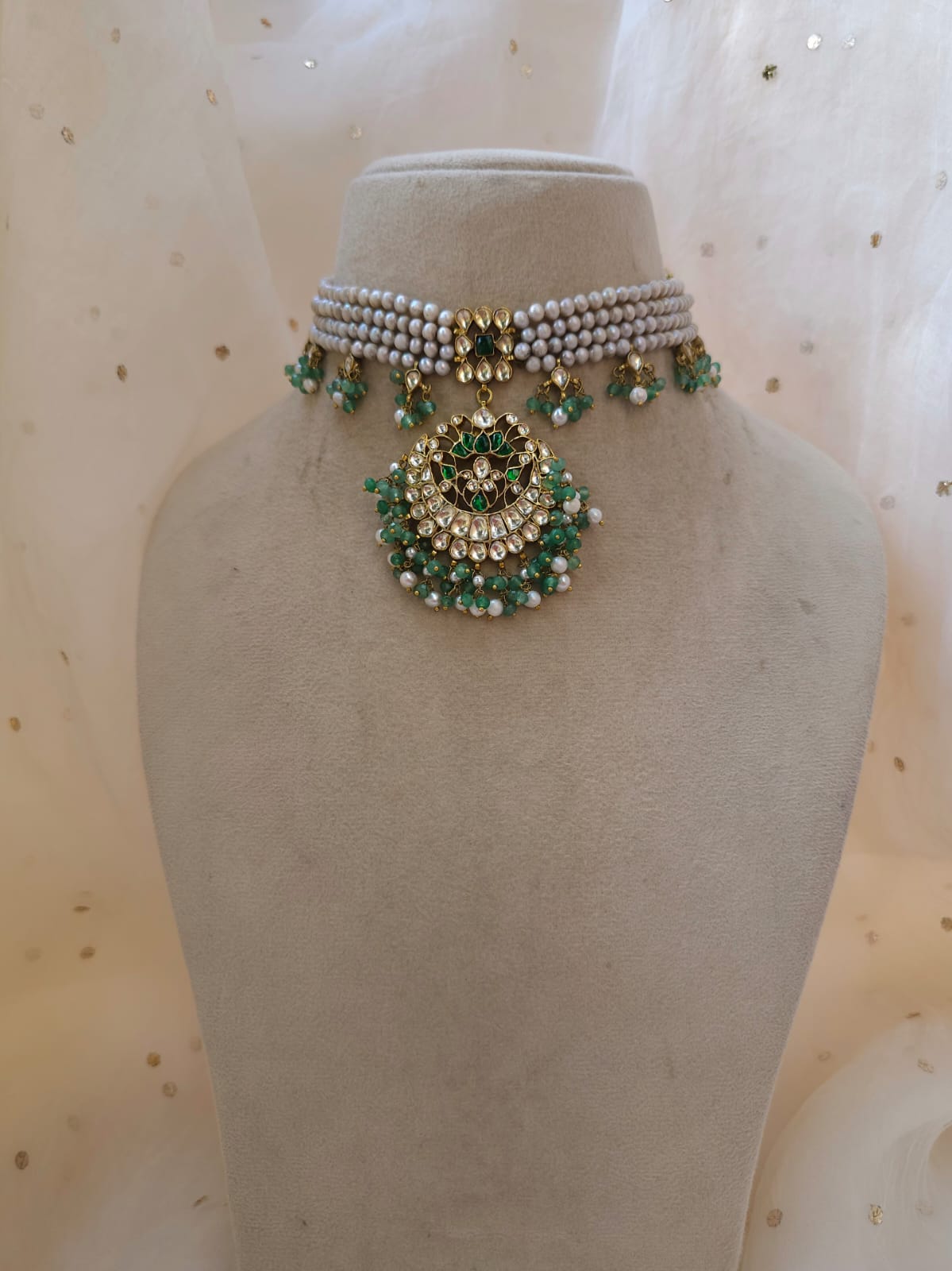 Utthapan jhanki choker necklace