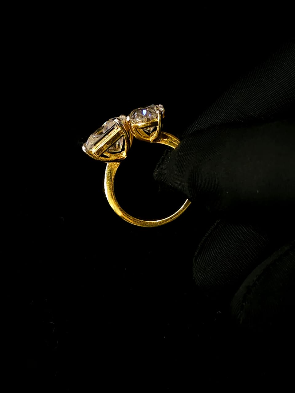 Toi Moi princess moissanite diamond ring