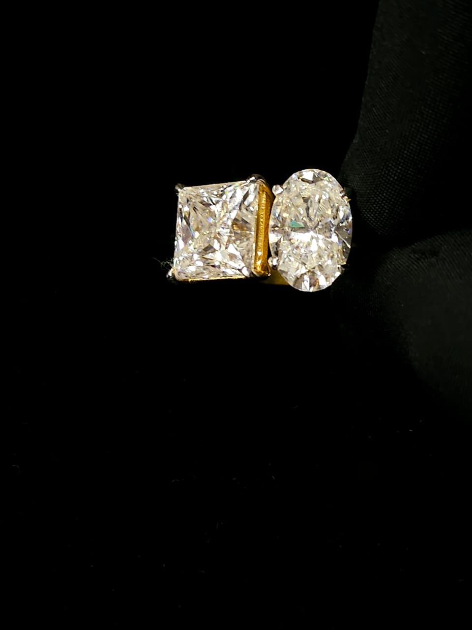Toi Moi princess moissanite diamond ring
