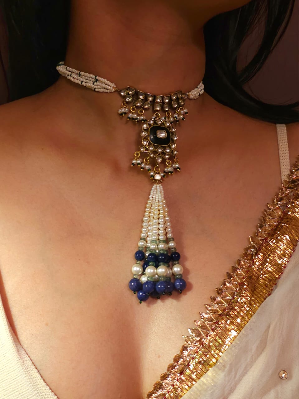 Dark flirty tassel necklace