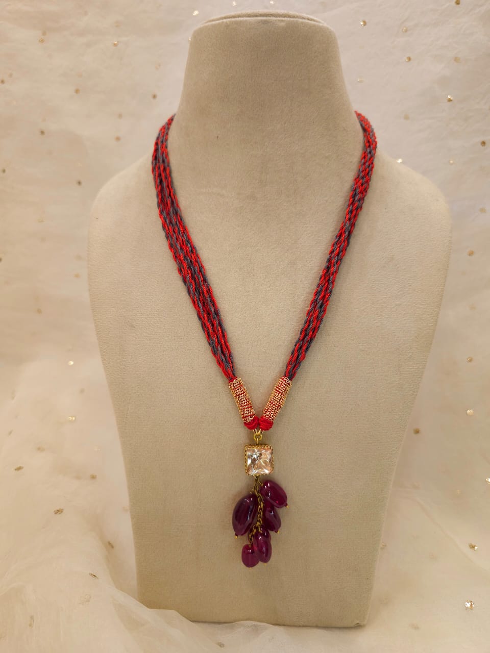Syrah spinel silver necklace