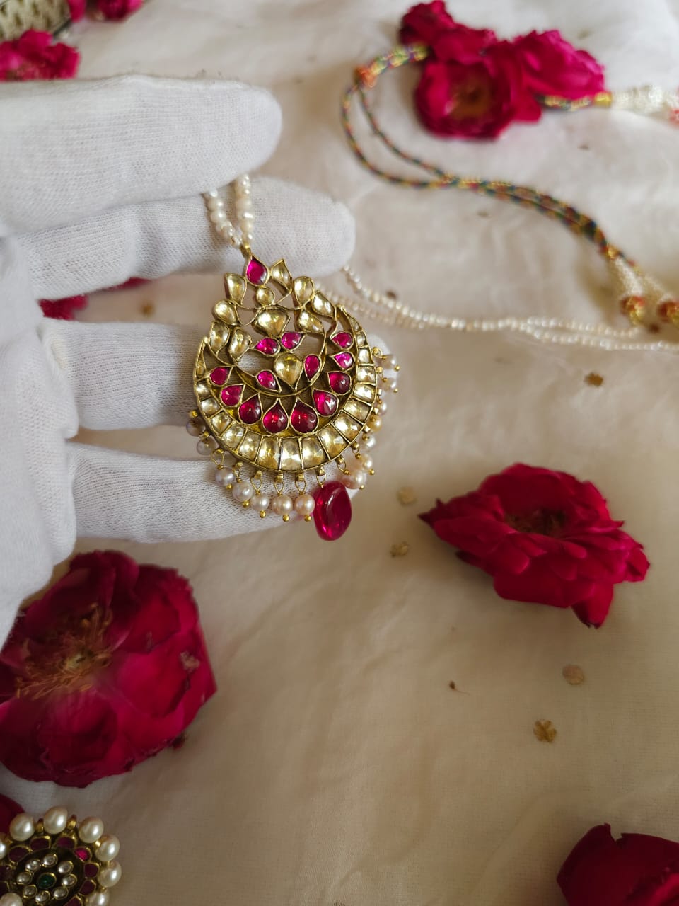 Rakta kamal pendant necklace