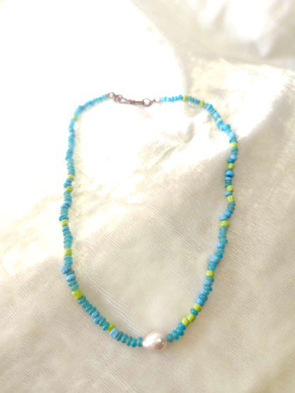 Sky beach pearl necklace