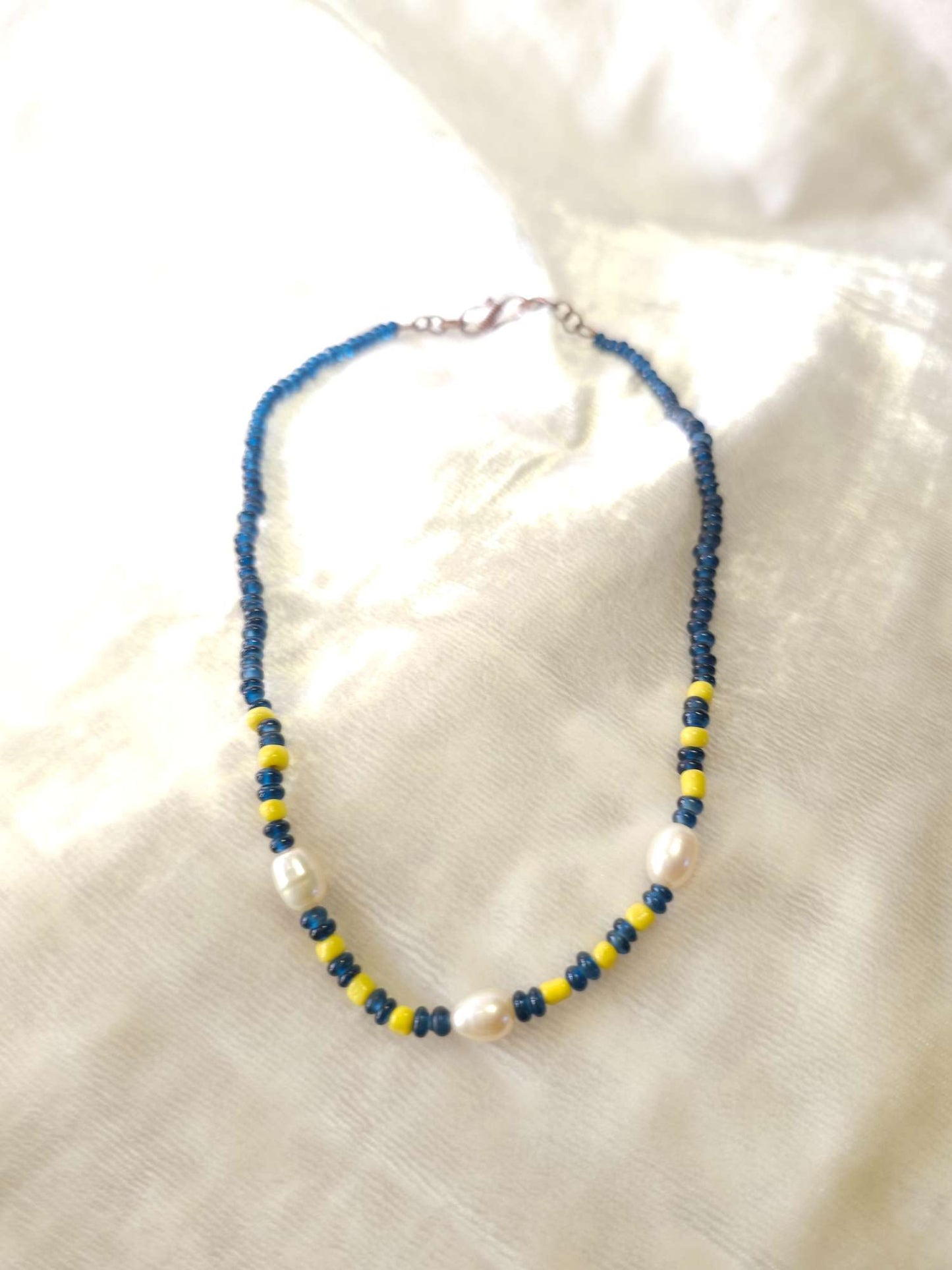 Blue beach pearl necklace