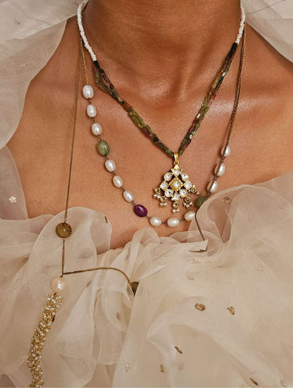 Taravali Pearl unisex Necklace 1