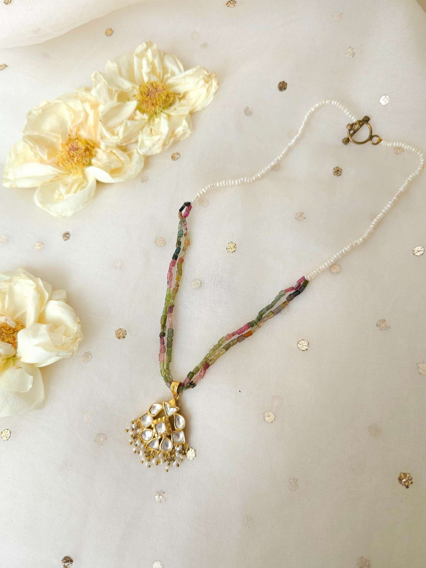 Sukhna moss pendant necklace