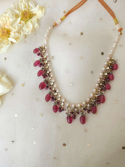 Agara apple necklace