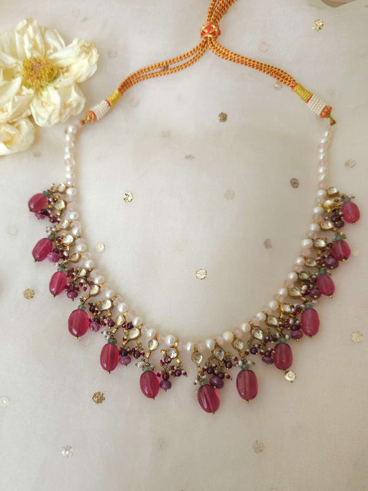 Agara apple necklace