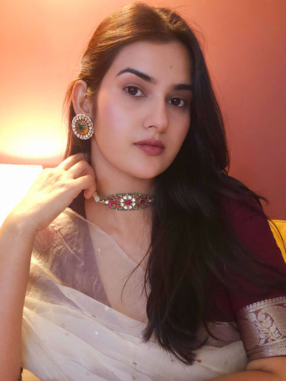 Scarlet lotus sleek choker