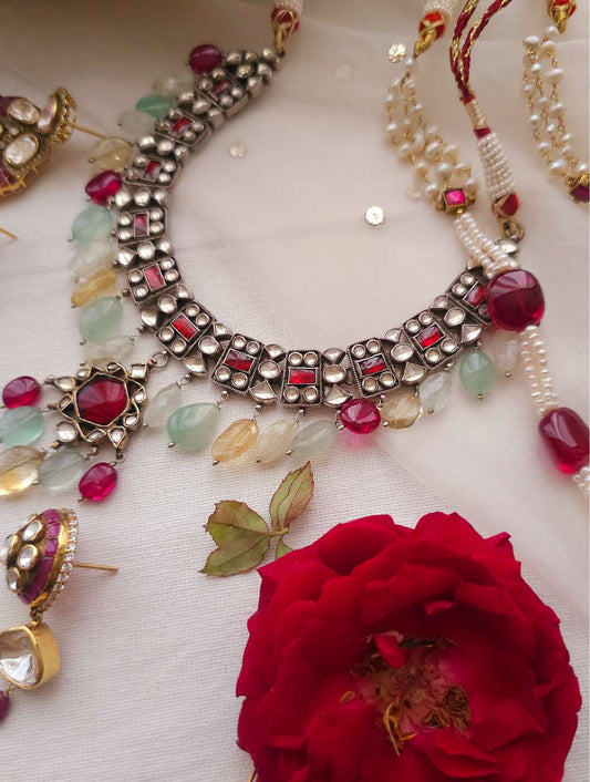 Shiraz lumi necklace