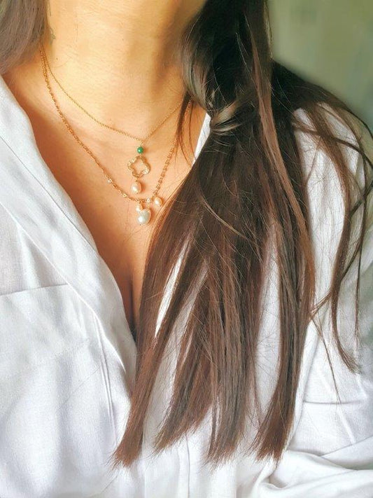 Three pearl chain necklace