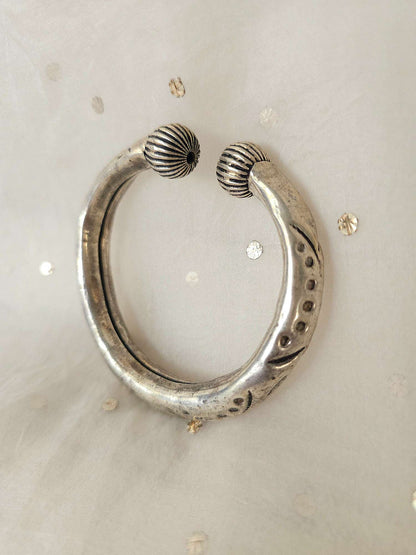 Oxidized bangle