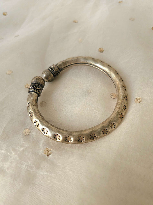 Oxidized bangle