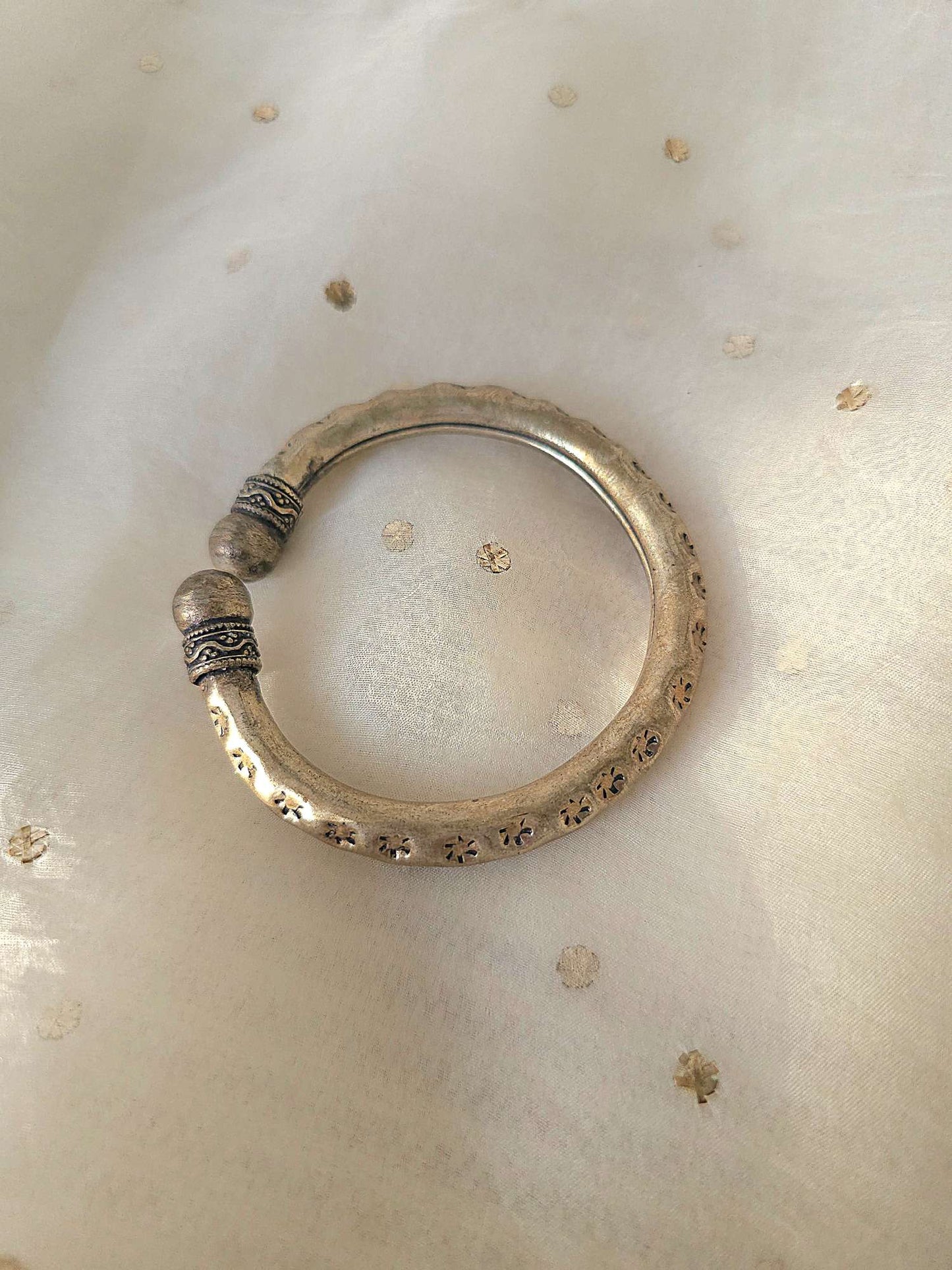 Oxidized bangle