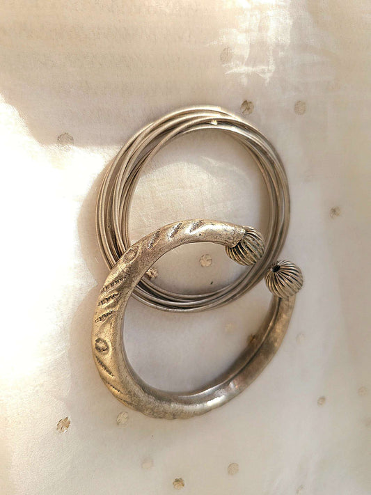 Oxidized bangle combo
