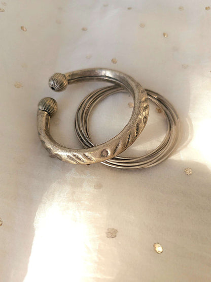 Oxidized bangle combo