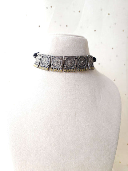 Oxidized necklace