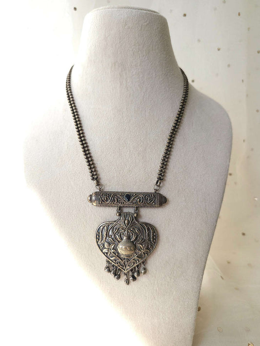 Oxidized necklace