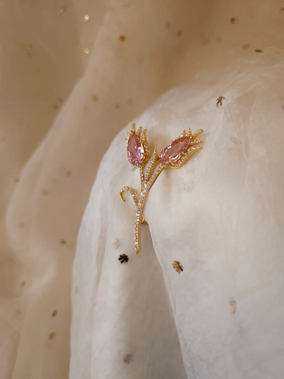 Florosa silver brooch