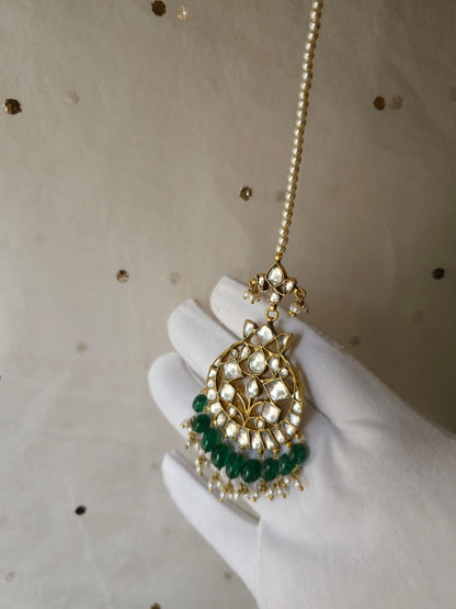 Auspicious pushya chandtika