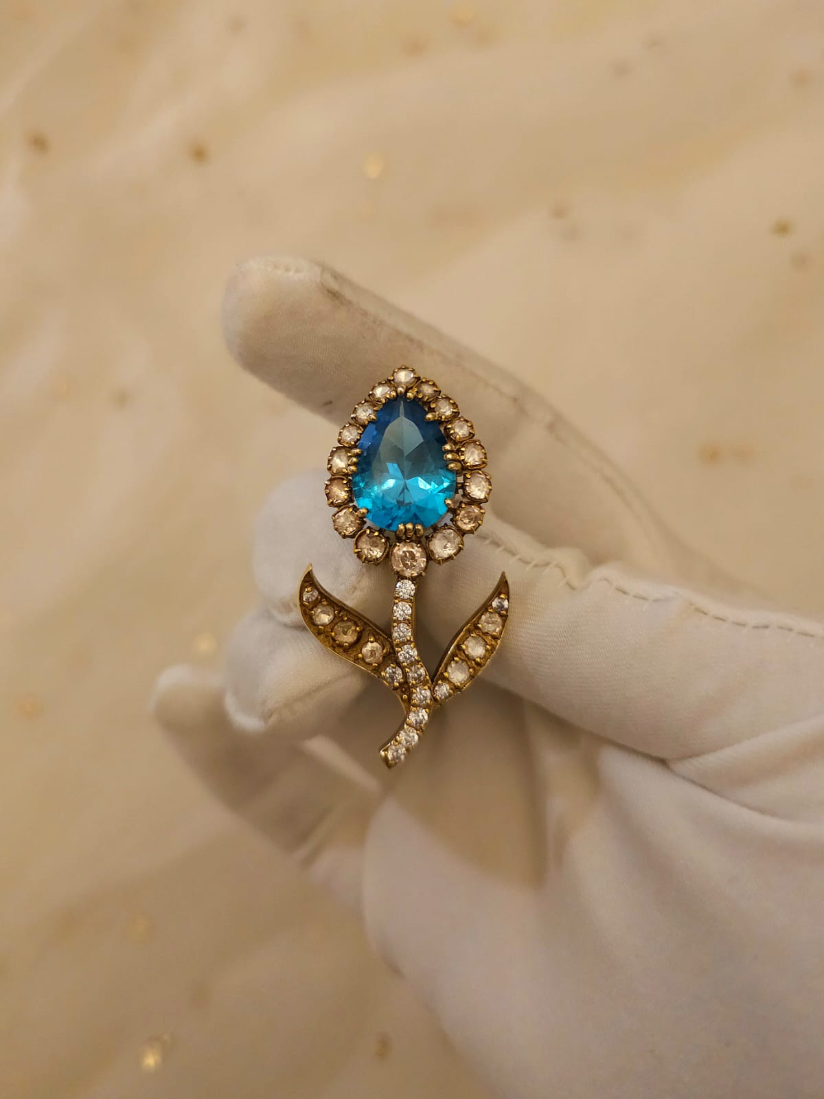 Cyan tamara silver brooch