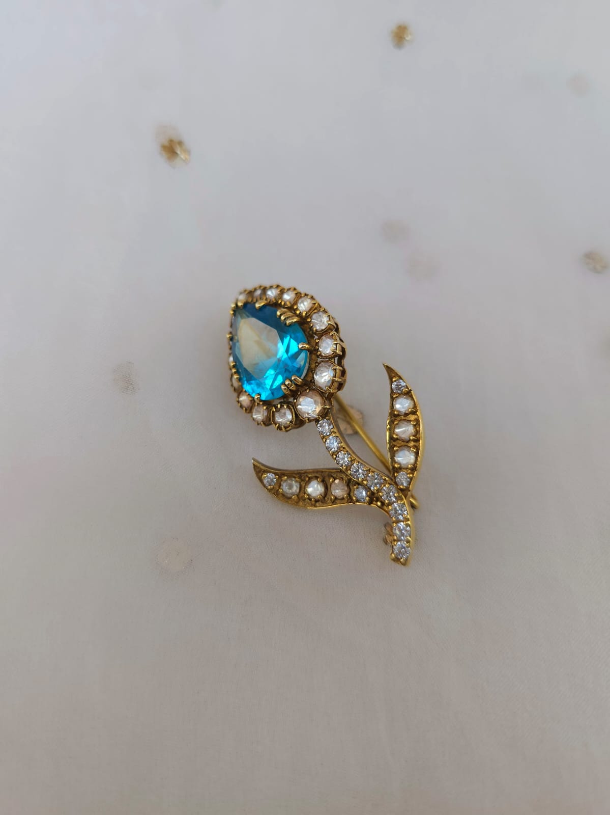 Cyan tamara silver brooch