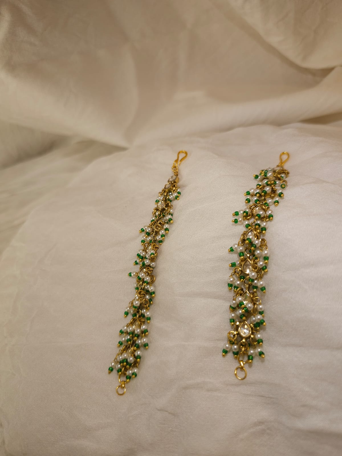 Madhuvan ear chain