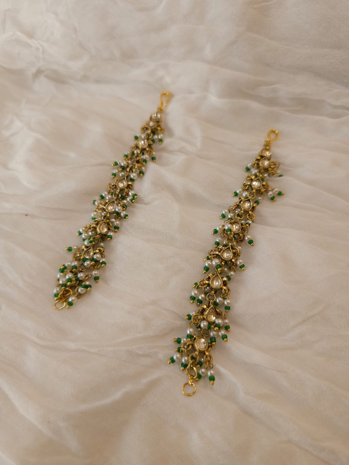 Madhuvan ear chain