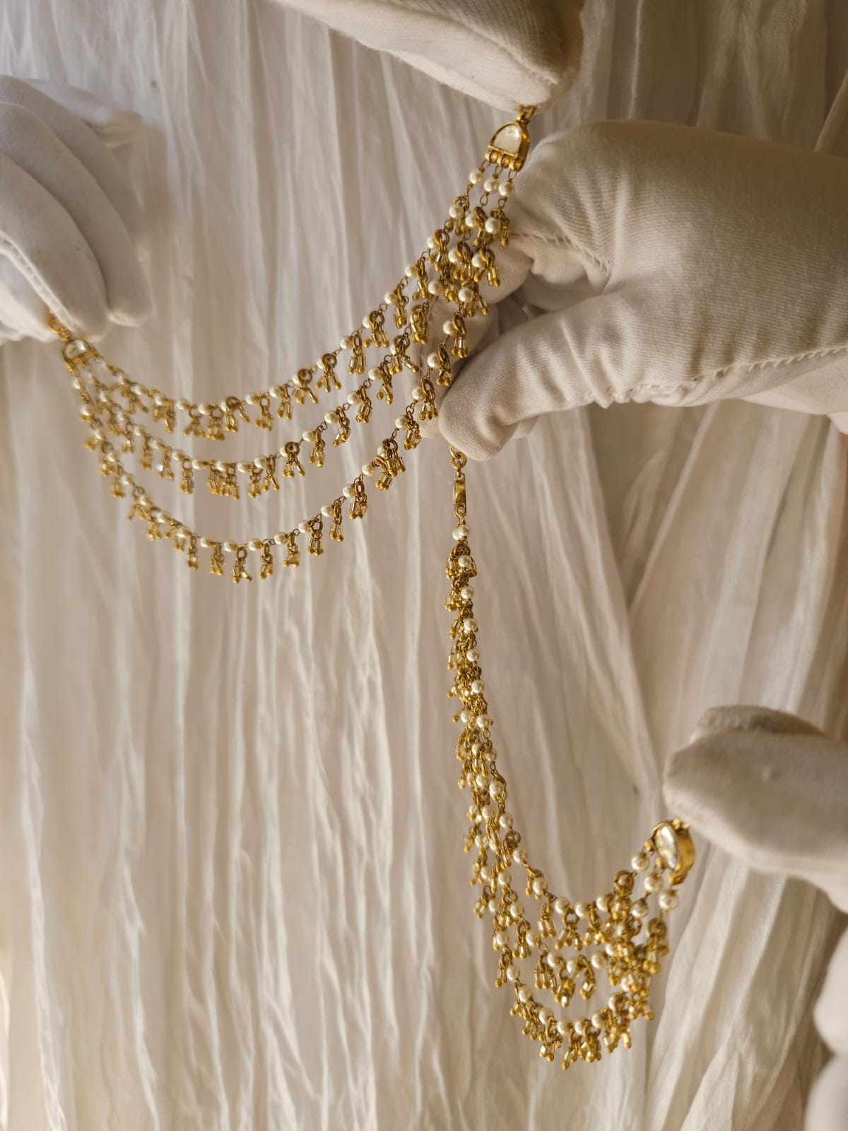 Golden belle fairy earchain