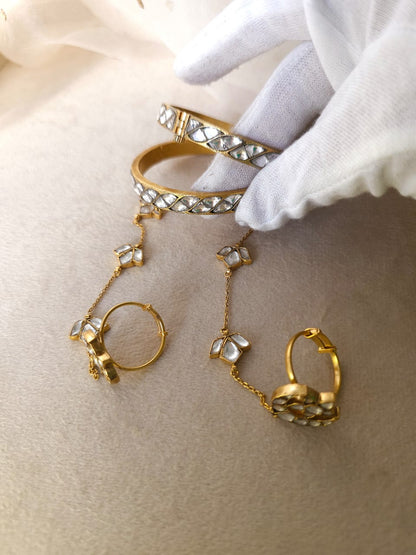 Moh-maya bangle hathphool