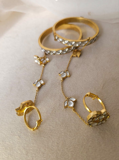 Moh-maya bangle hathphool