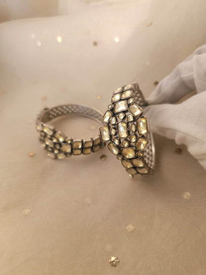Jal mahal oval bangle