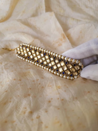 Totem bracelet