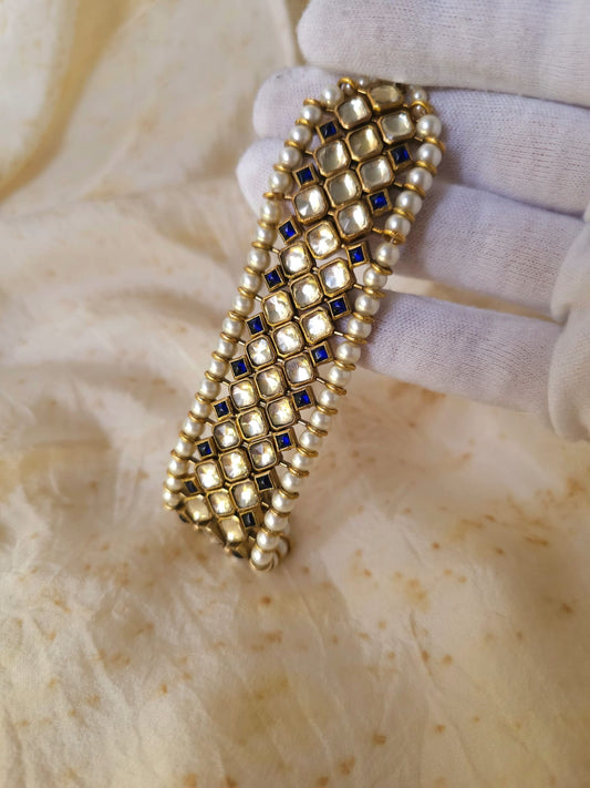 Totem bracelet